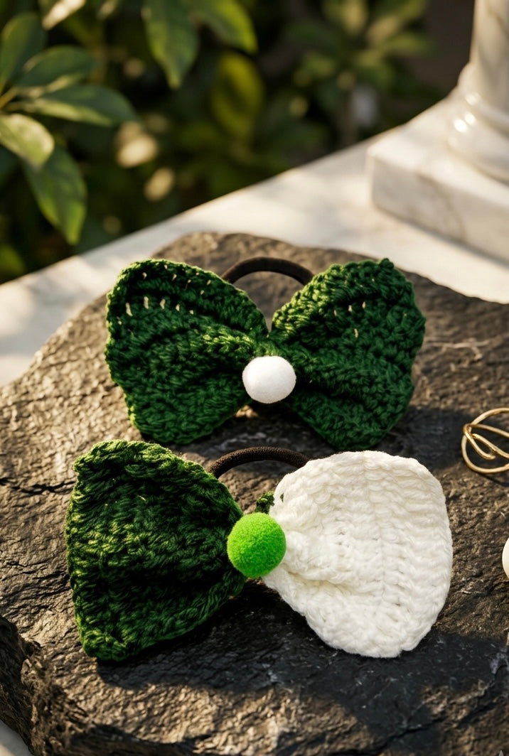 Green & White Bow pony (2 pcs)