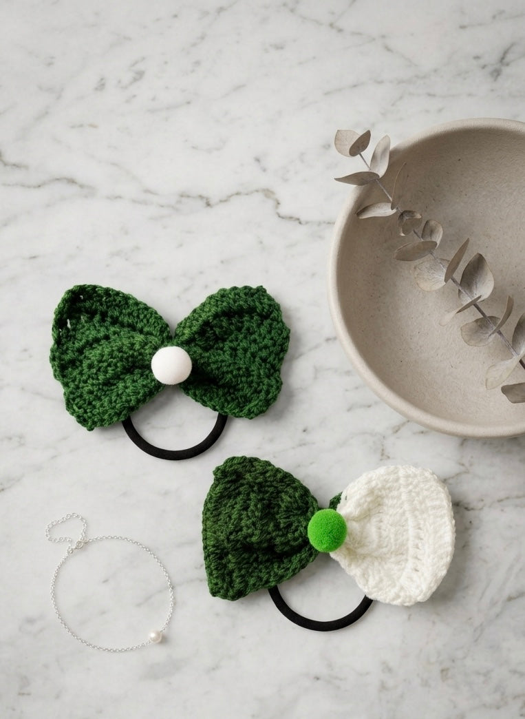 Green & White Bow pony (2 pcs)